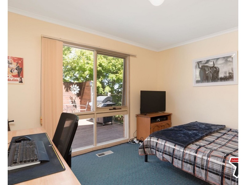 2 Summerhill Park Drive, Mooroolbark VIC 3138