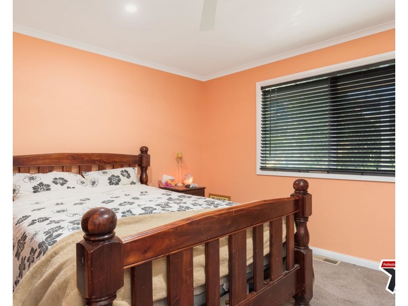2 Williams Crescent, Woori Yallock VIC 3139