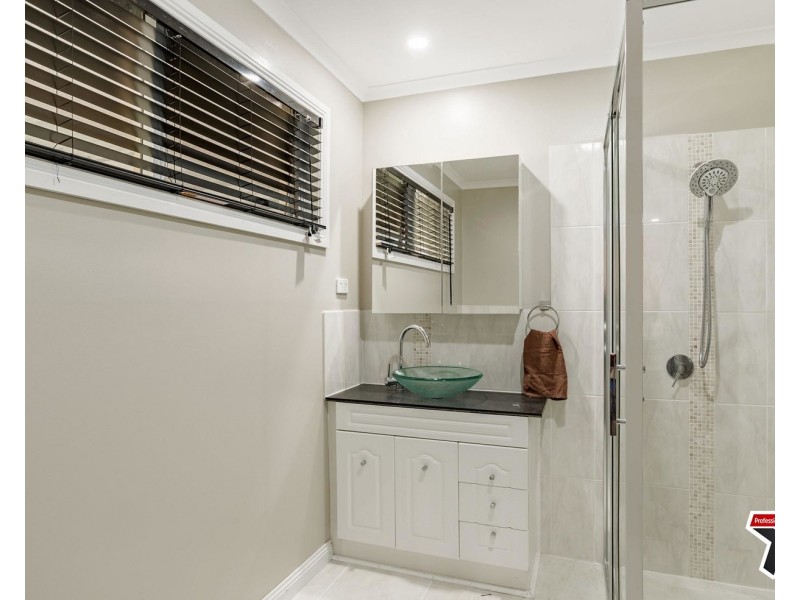 2 Williams Crescent, Woori Yallock VIC 3139