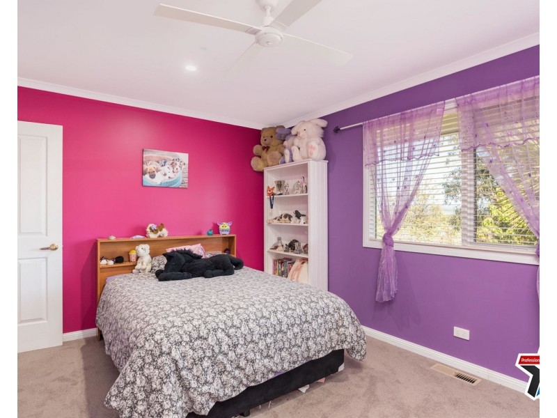 2 Williams Crescent, Woori Yallock VIC 3139