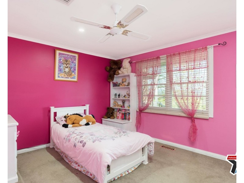 2 Williams Crescent, Woori Yallock VIC 3139