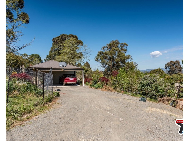 2 Williams Crescent, Woori Yallock VIC 3139