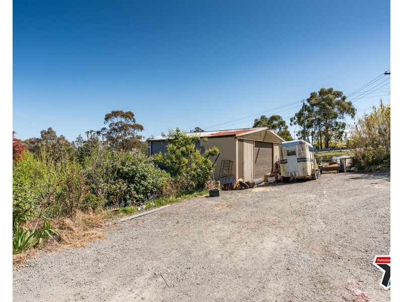 2 Williams Crescent, Woori Yallock VIC 3139
