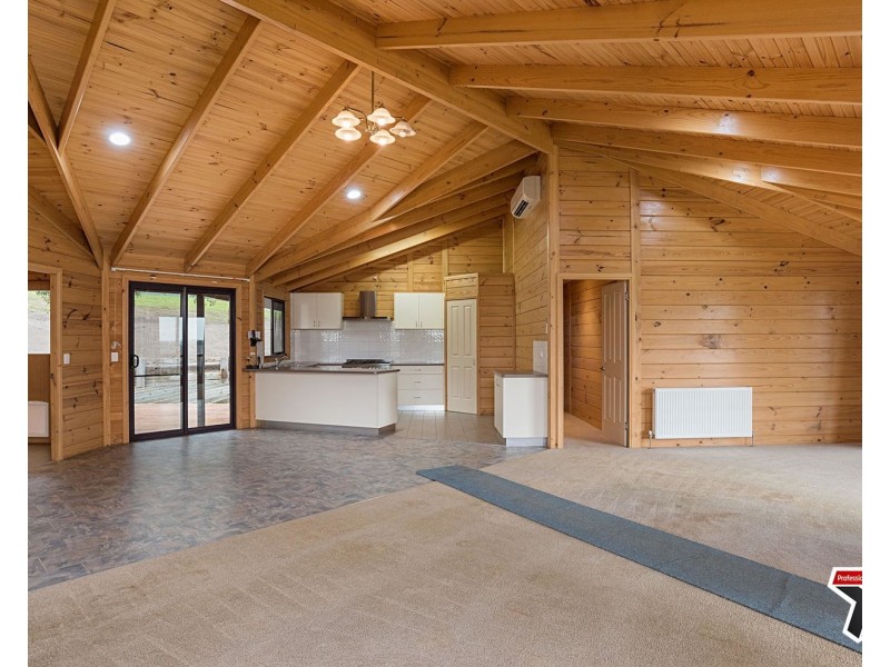 10 Shirley Lane, Healesville VIC 3777