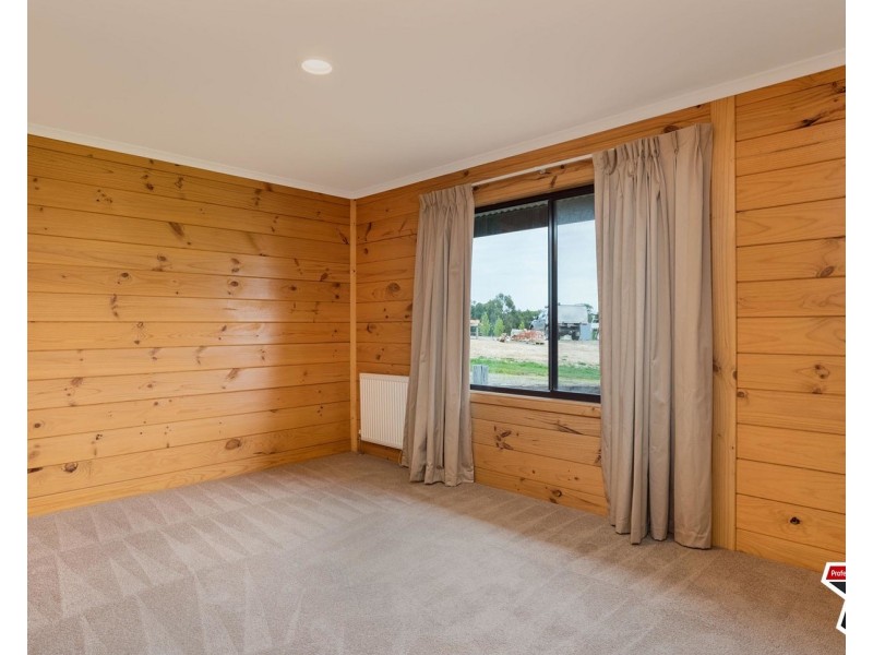 10 Shirley Lane, Healesville VIC 3777