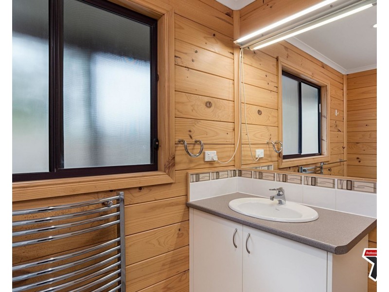 10 Shirley Lane, Healesville VIC 3777