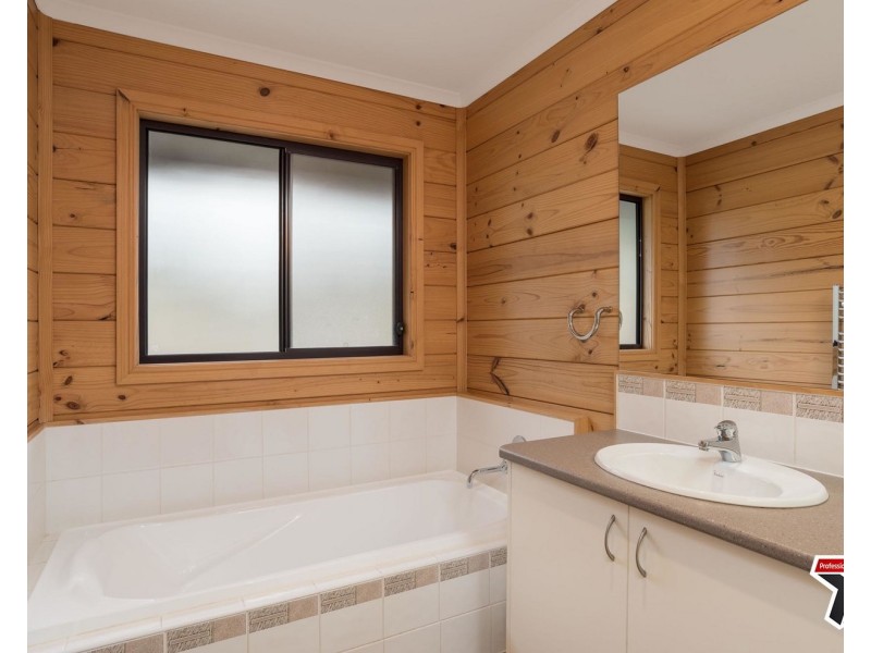 10 Shirley Lane, Healesville VIC 3777