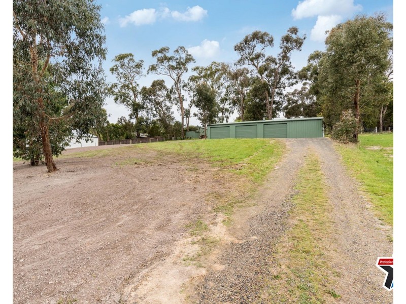 10 Shirley Lane, Healesville VIC 3777
