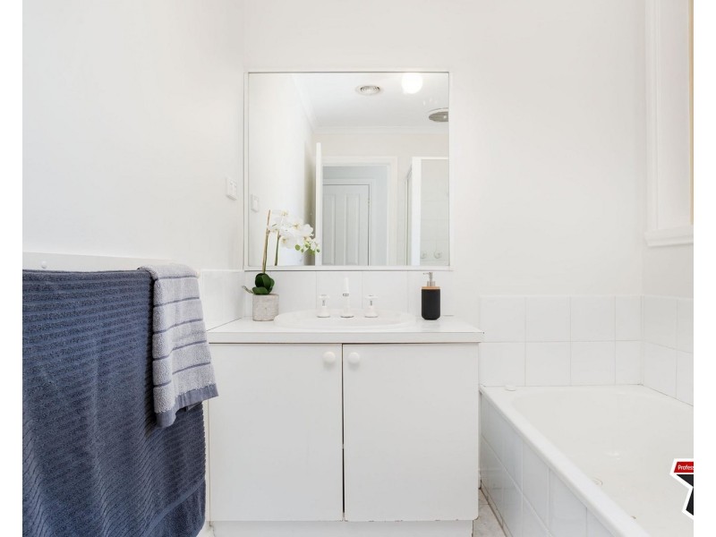 1/30 Jackson Street, Croydon VIC 3136