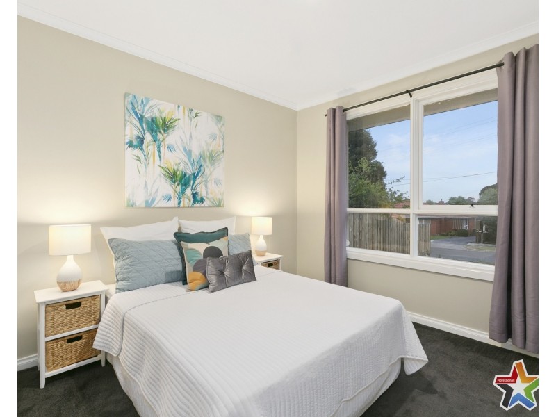 6 Geoffrey Drive, Kilsyth VIC 3137