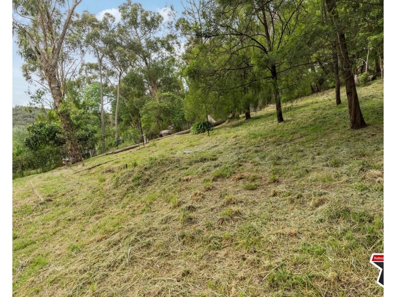 26-28 Oak Grove, Mount Evelyn VIC 3796