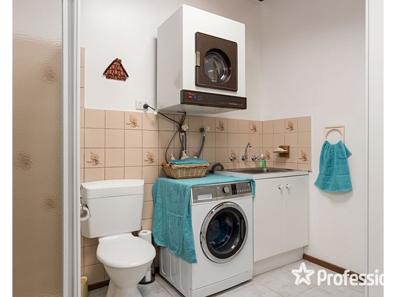 18 Sycamore Grove, Mount Evelyn VIC 3796