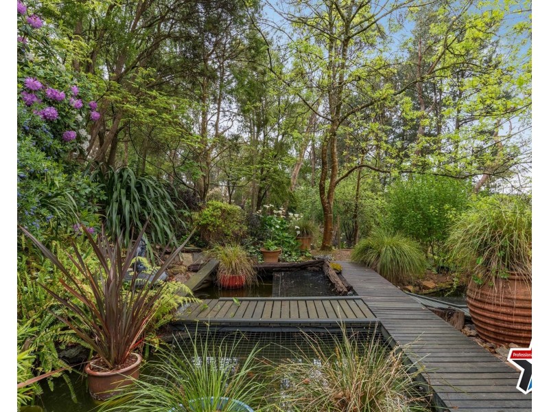 18 Sycamore Grove, Mount Evelyn VIC 3796