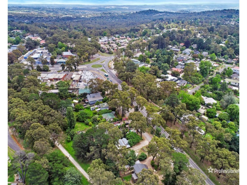 14 Monbulk Road, Mount Evelyn VIC 3796