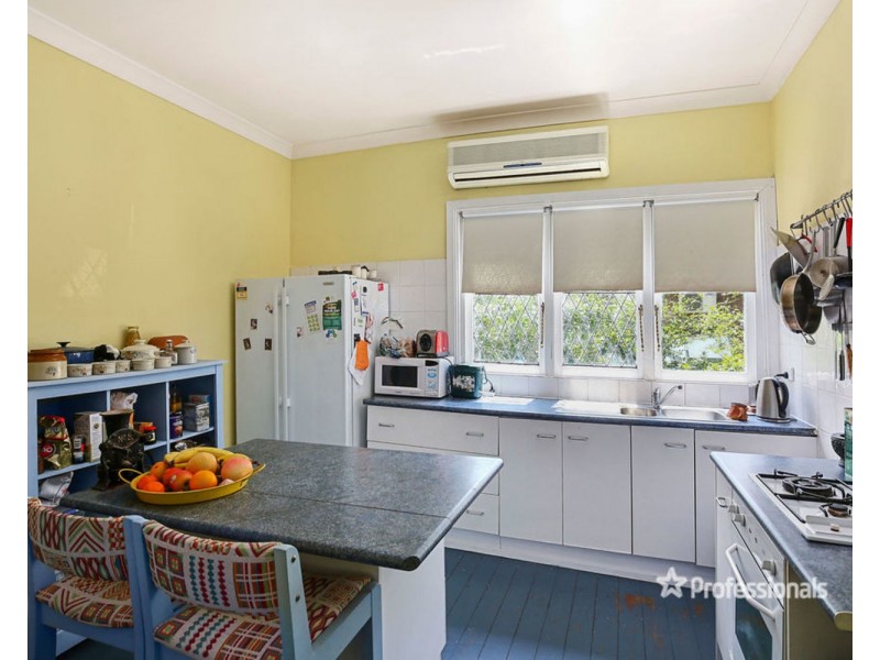 14 Monbulk Road, Mount Evelyn VIC 3796