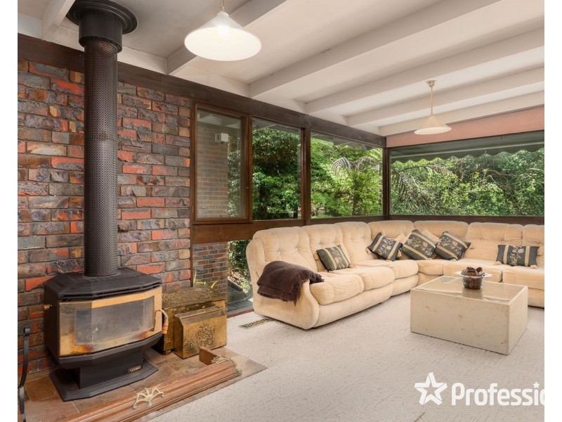 21 West Hill Drive, Mount Evelyn VIC 3796