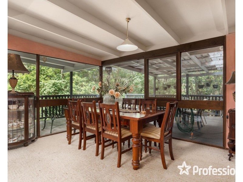 21 West Hill Drive, Mount Evelyn VIC 3796