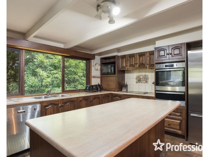 21 West Hill Drive, Mount Evelyn VIC 3796