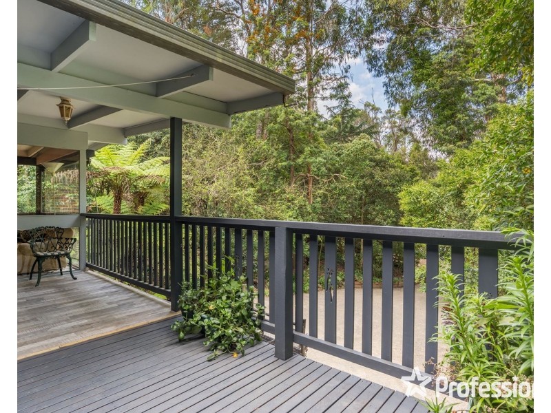 21 West Hill Drive, Mount Evelyn VIC 3796