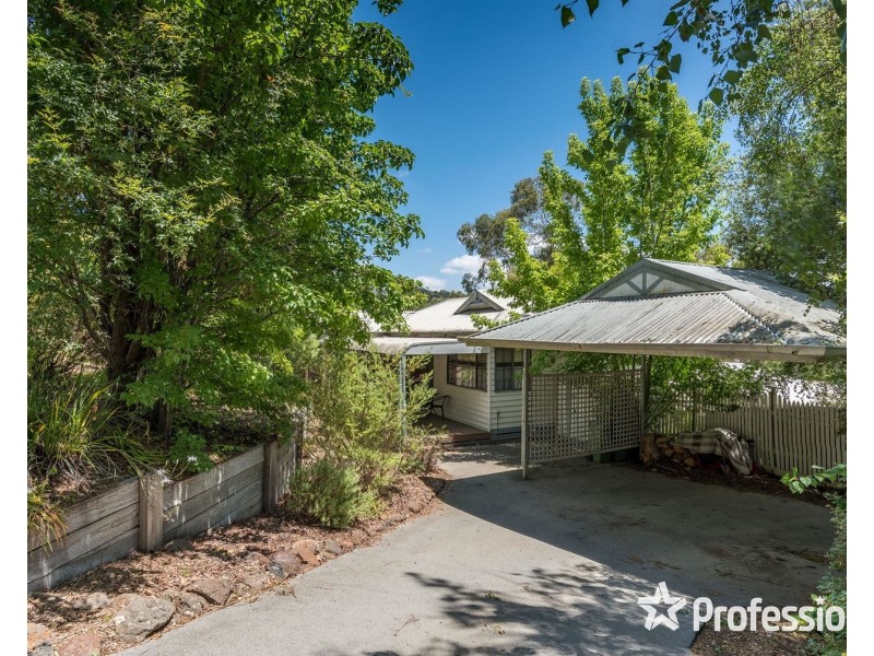 1 Commercial Road, Mount Evelyn VIC 3796