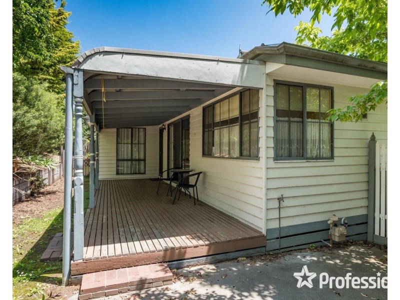1 Commercial Road, Mount Evelyn VIC 3796
