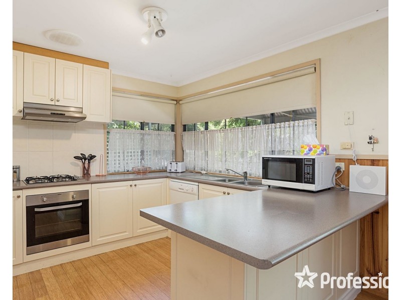 1 Commercial Road, Mount Evelyn VIC 3796