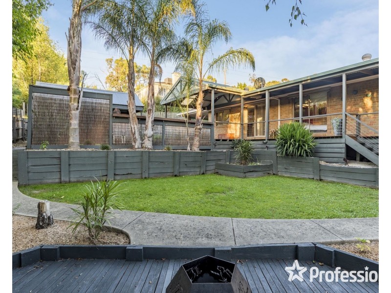 17 Rolaine Close, Lilydale VIC 3140