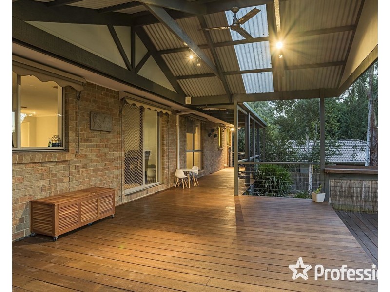 17 Rolaine Close, Lilydale VIC 3140