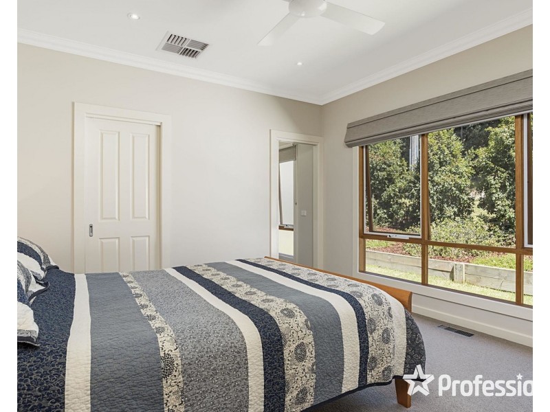 9 Oaks Street, Lilydale VIC 3140