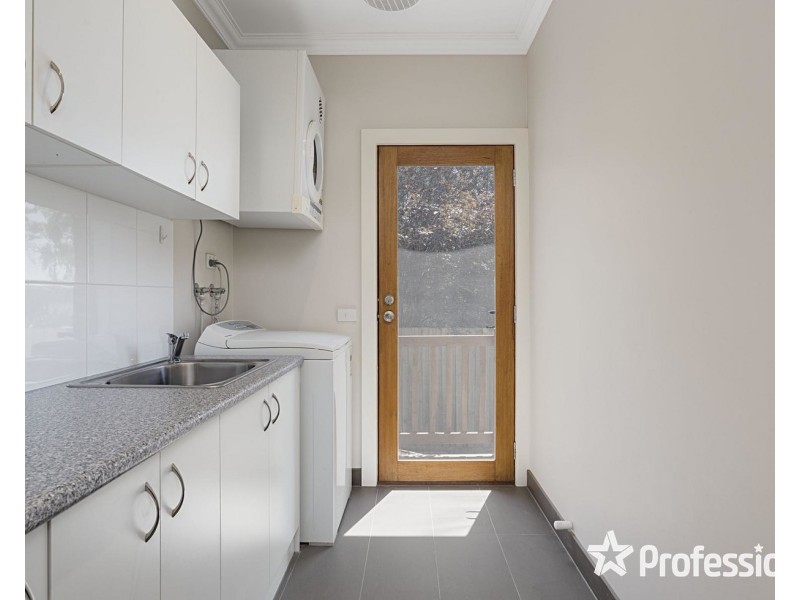 9 Oaks Street, Lilydale VIC 3140