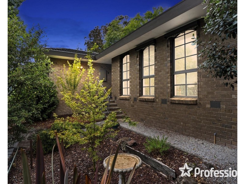 17 Olive Grove, Lilydale VIC 3140