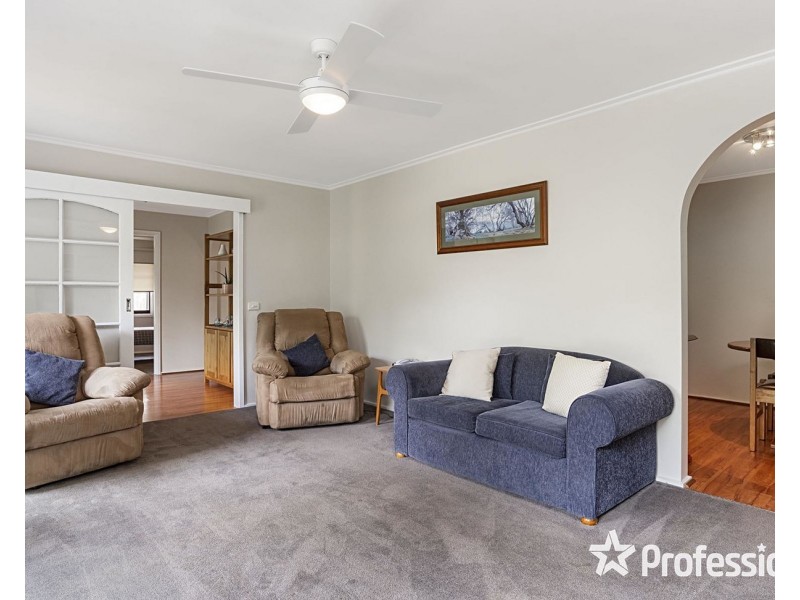 17 Olive Grove, Lilydale VIC 3140