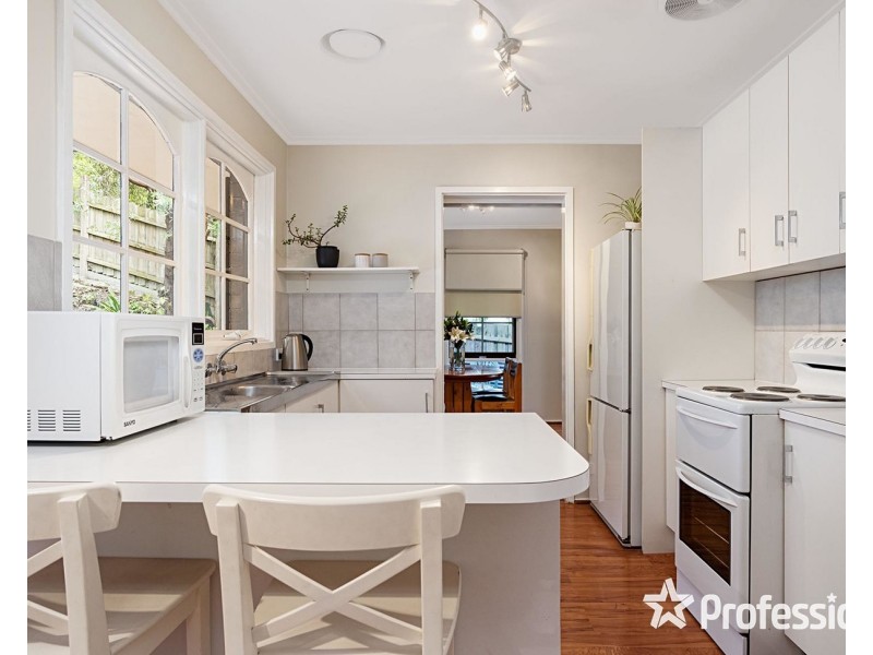 17 Olive Grove, Lilydale VIC 3140