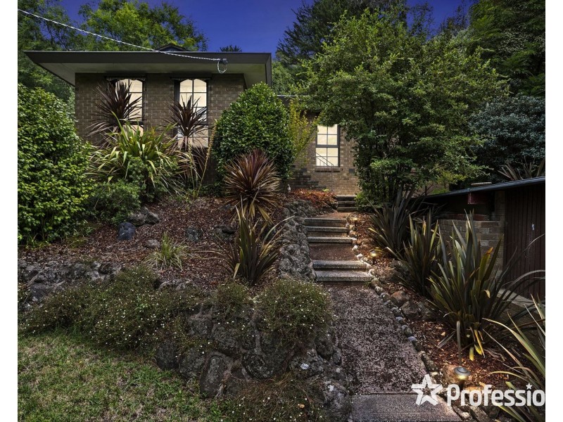 17 Olive Grove, Lilydale VIC 3140