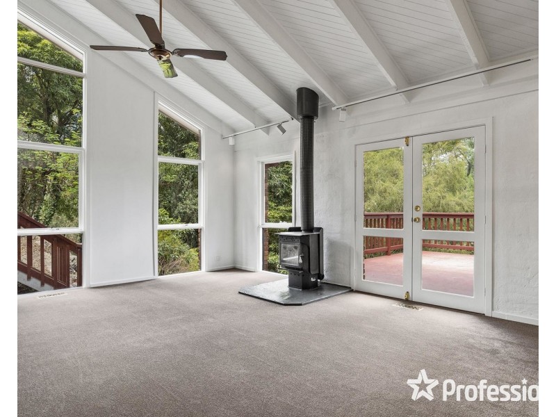 25 Thomas Crescent, Lilydale VIC 3140