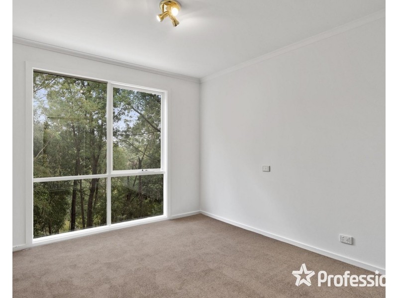 25 Thomas Crescent, Lilydale VIC 3140