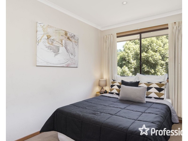 121 Commercial Road, Mount Evelyn VIC 3796