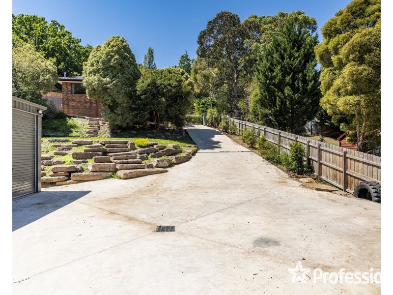 121 Commercial Road, Mount Evelyn VIC 3796