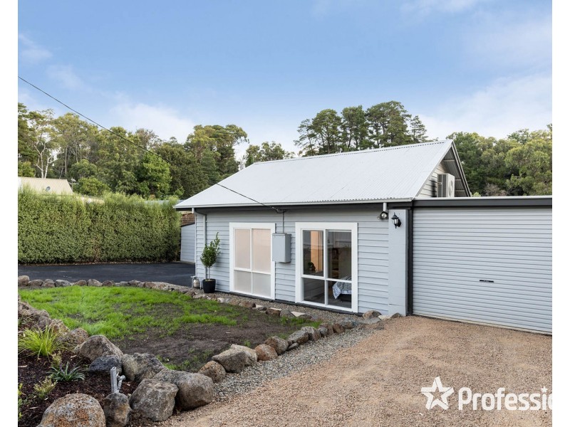 120 Monbulk Road, Mount Evelyn VIC 3796