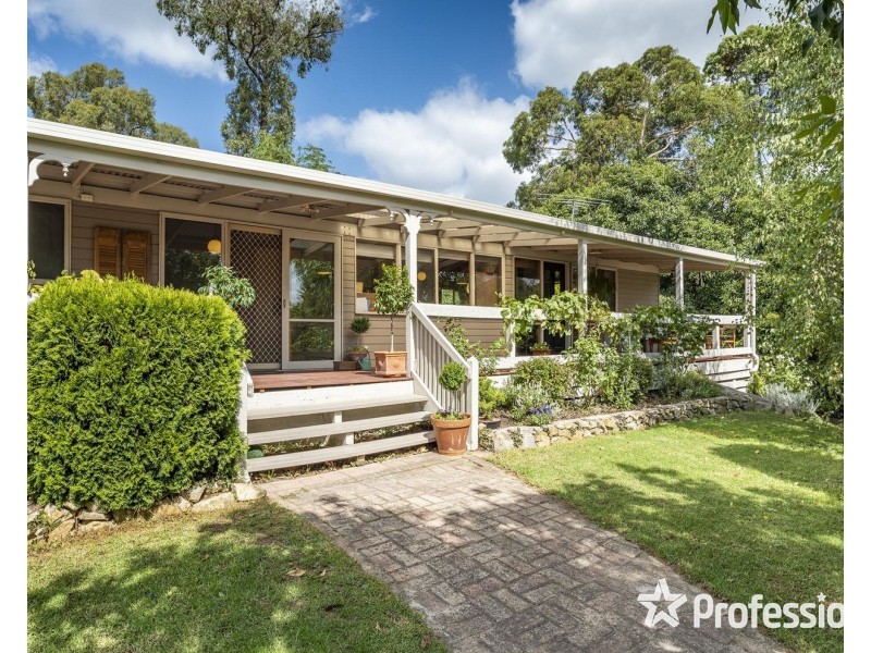 2/37 York Road, Mount Evelyn VIC 3796