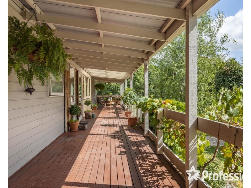 2/37 York Road, Mount Evelyn VIC 3796