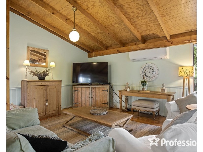 2/37 York Road, Mount Evelyn VIC 3796