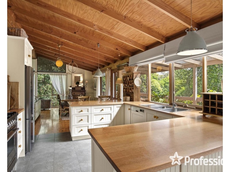 2/37 York Road, Mount Evelyn VIC 3796