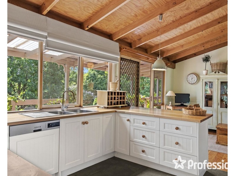 2/37 York Road, Mount Evelyn VIC 3796