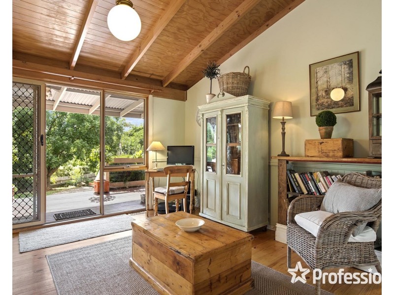 2/37 York Road, Mount Evelyn VIC 3796