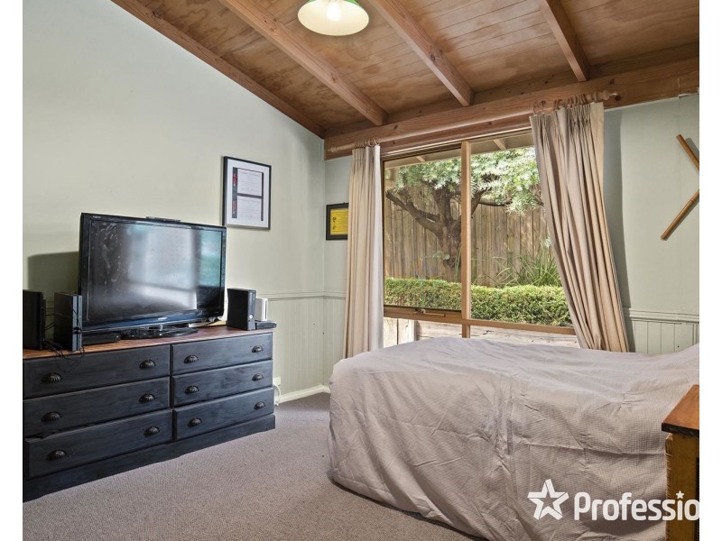 2/37 York Road, Mount Evelyn VIC 3796