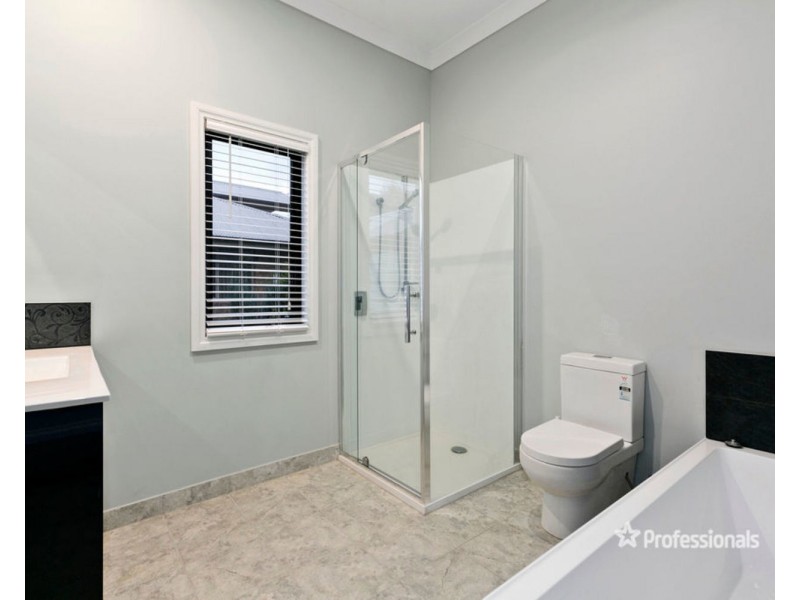 57 Monbulk Road, Mount Evelyn VIC 3796