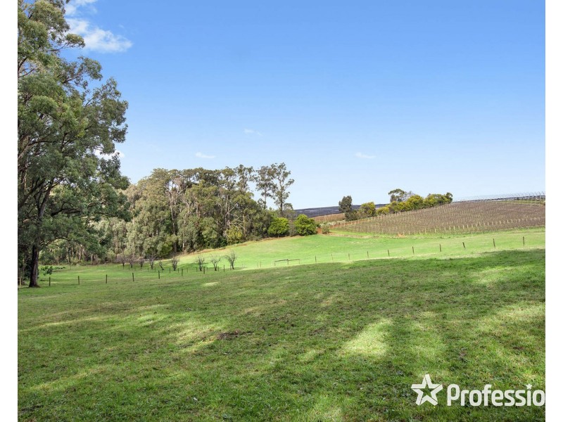 40 Parker Road, Silvan VIC 3795