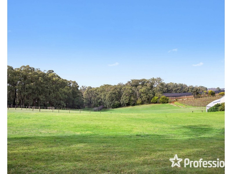 40 Parker Road, Silvan VIC 3795