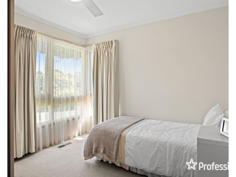 10 Bradman Avenue, Mount Evelyn VIC 3796